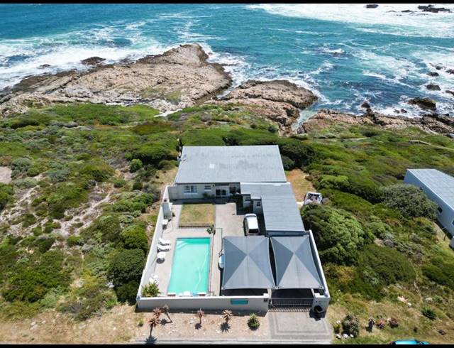 7 BEDROOM HOUSE FOR SALE IN DE KELDERS